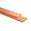 Douglas plank 1 zijde geschaafd. 1 zijde fijnbezaagd 2.8x24.5x500 cm onbehandeld